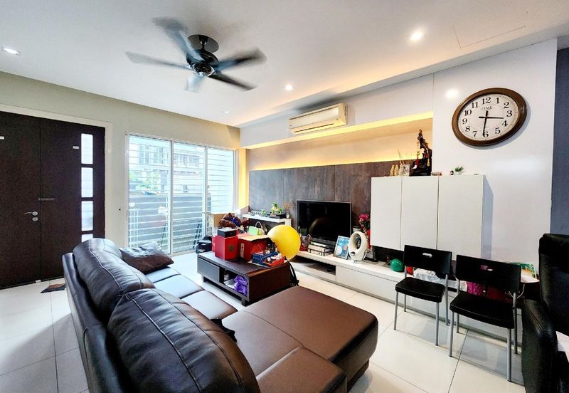 2.5 Storey Bungalow House, Subang Jaya For Sale