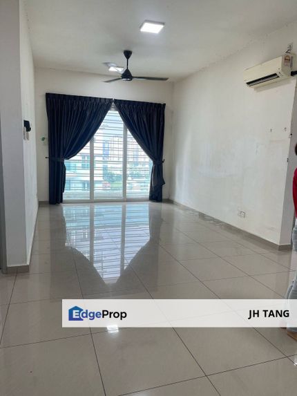 Seasons Luxury Apartments @ Amara Larkin Partial Furnish, 3 aircond, heater, kitchen cabinet - Bedroom: 3 Bathroom : 2, Johor, Johor Bahru