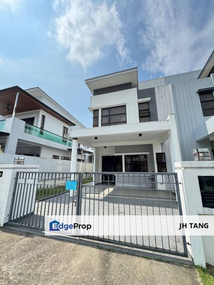 Horizon Hills Canel Garden : Double Storey Cluster House FULLY FURNISH, Johor, 