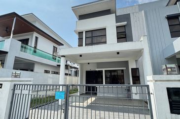 The Canal Garden South, Horizon Hills