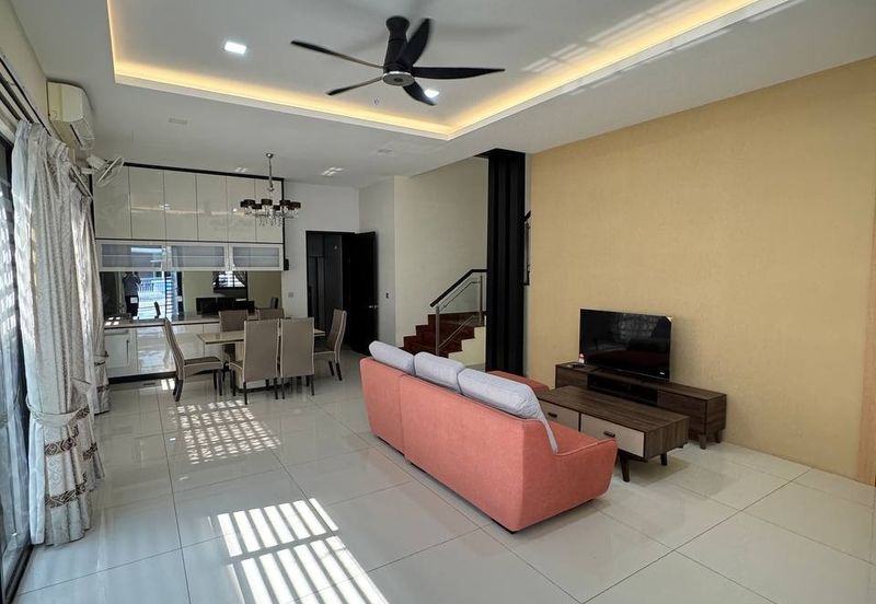 The Canal Garden South, Horizon Hills