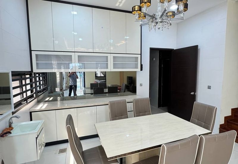 The Canal Garden South, Horizon Hills