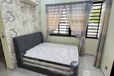 The Canal Garden South, Horizon Hills