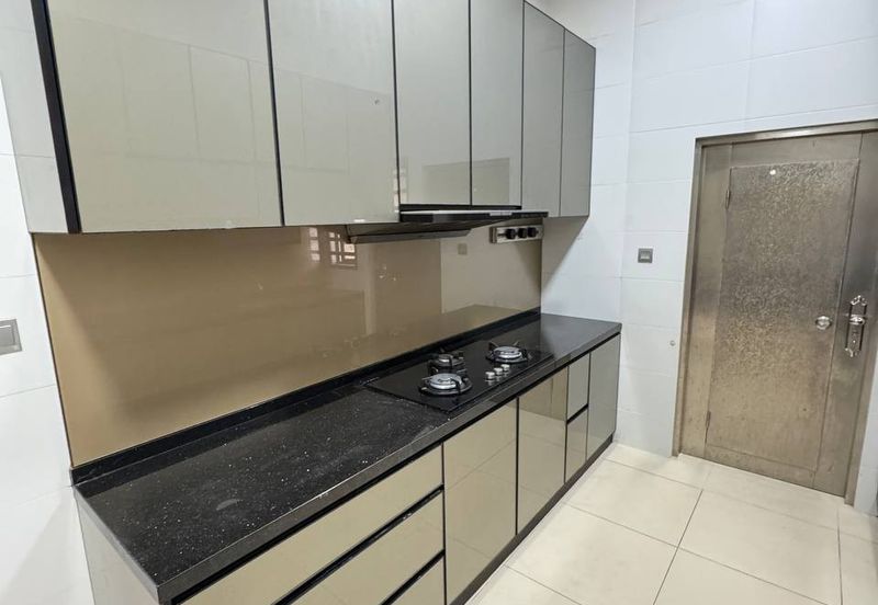 The Canal Garden South, Horizon Hills