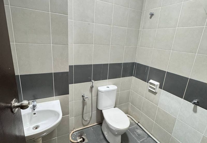 The Canal Garden South, Horizon Hills