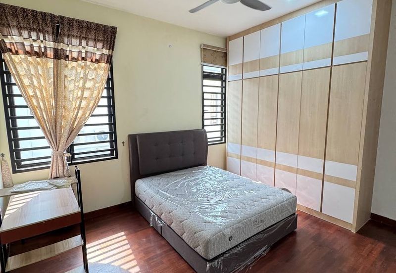 The Canal Garden South, Horizon Hills