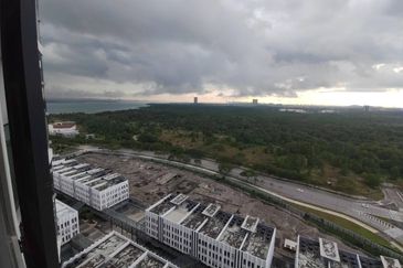 Almas @ Puteri Harbour