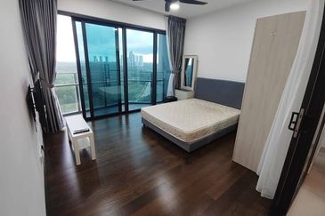 Almas @ Puteri Harbour