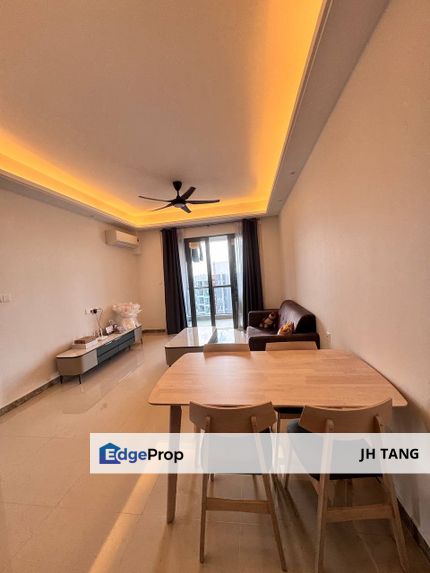 R&F Princess Cove CIQ JB TOWN Master  bedroom  For Rent private toilet bathroom High floor Sea View, Johor, Johor Bahru