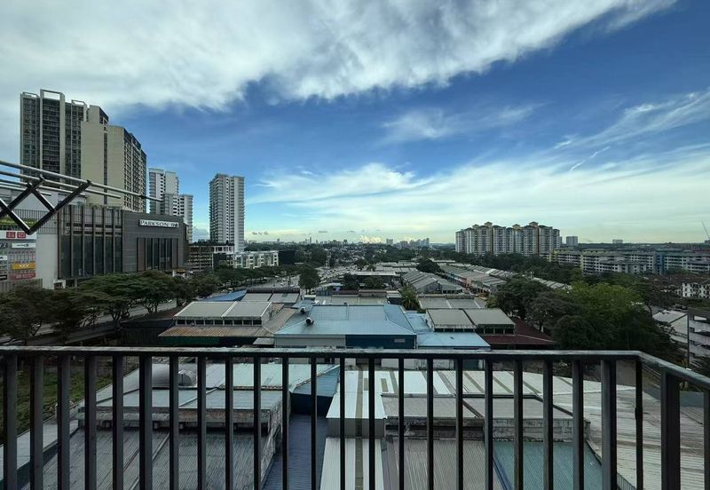 Dedaun Hijau (Greenfield Regency)