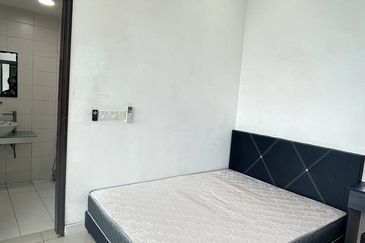 Dedaun Hijau (Greenfield Regency)