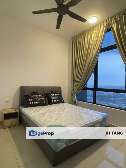 Twin Tower Residence, Johor Bahru CIQ 🟡 Jb Town / Walking Distance to CIQ / Near CIQ 🟡 Medium Room  🟡 Fully Furnished 🟡 Included wifi & RM100 util, Johor, Johor Bahru
