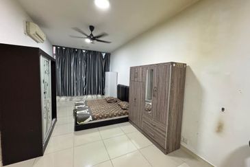 Dedaun Hijau (Greenfield Regency)