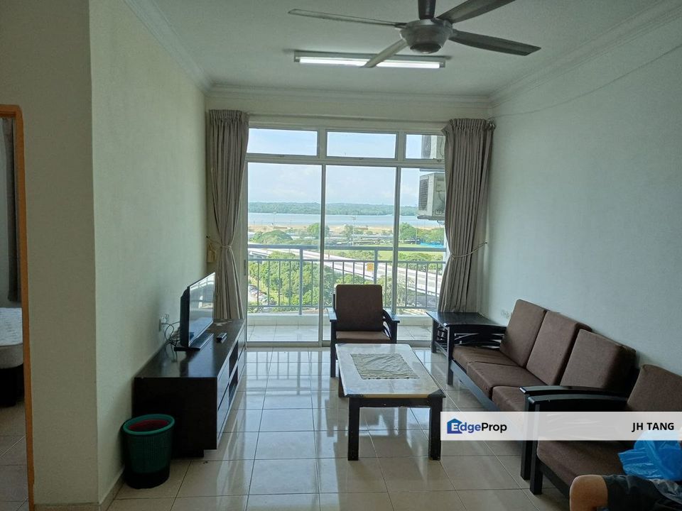 Sri Samudera Seaview Residence Suites @ JB Town, next to hospital HSA - 3 bedrooms 3 bathrooms Fully Furnished Facing Seaview, Johor, Johor Bahru