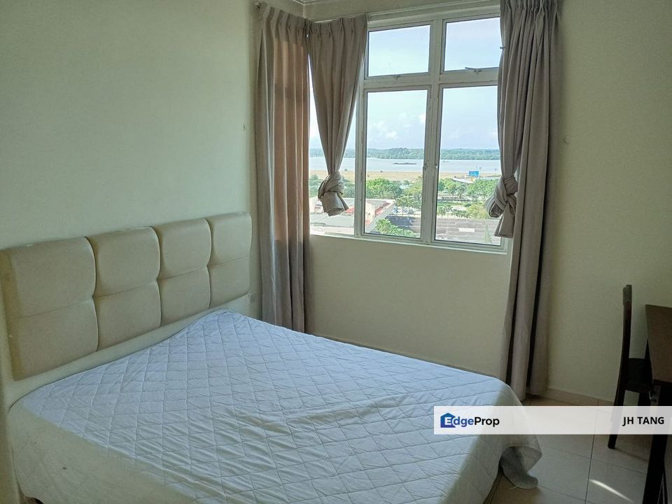 Sri Samudera Seaview Residence Suites @ JB Town, next to hospital HSA - 3 bedrooms 3 bathrooms Fully Furnished Facing Seaview, Johor, Johor Bahru
