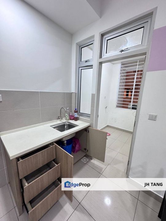 Centra Residences @ Nasa City / Kempas / Adda Height ☘️  3R2B  ☘️  Partial Furnished , Johor, Johor Bahru