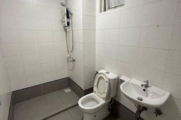 Seasons Luxury Apartments @ Amara Larkin