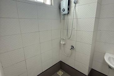 Seasons Luxury Apartments @ Amara Larkin