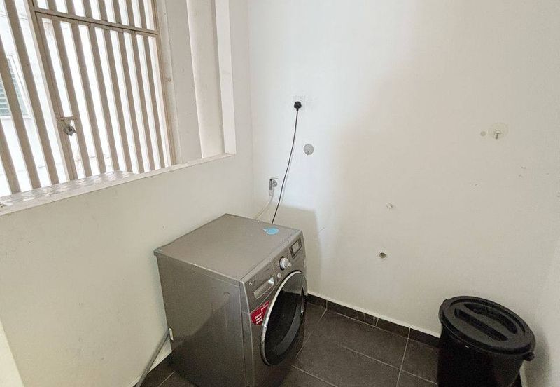 The Pinnacles (Pinnacle Tower)