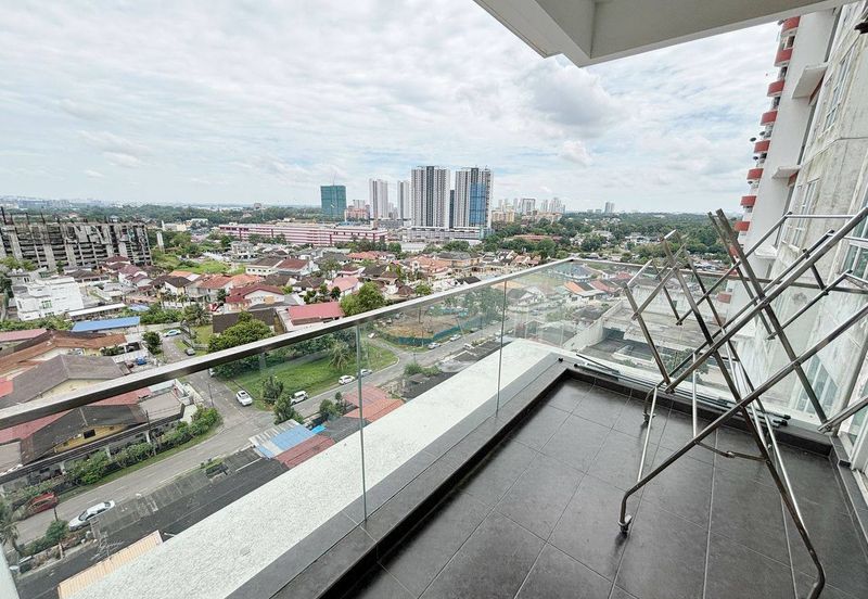 The Pinnacles (Pinnacle Tower)