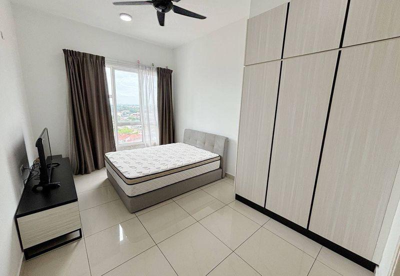 The Pinnacles (Pinnacle Tower)