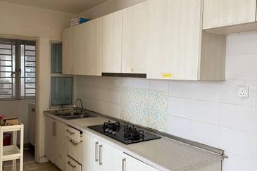 Dedaun Hijau (Greenfield Regency)