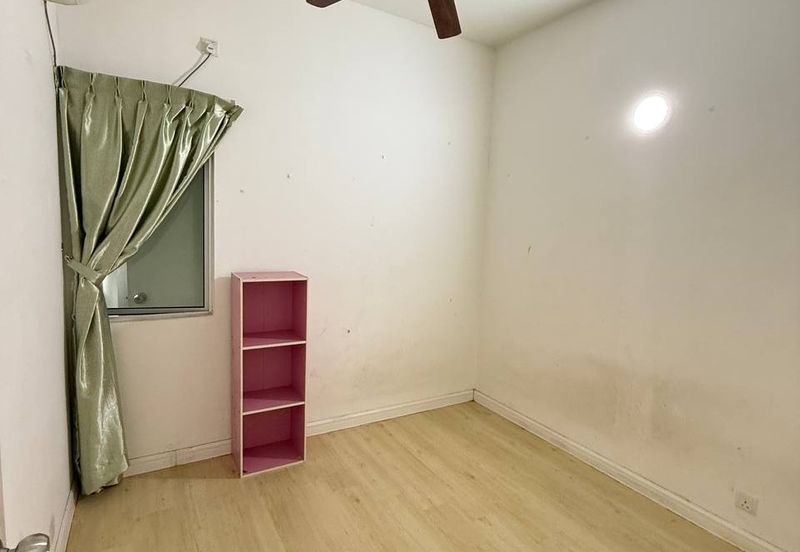 Dedaun Hijau (Greenfield Regency)