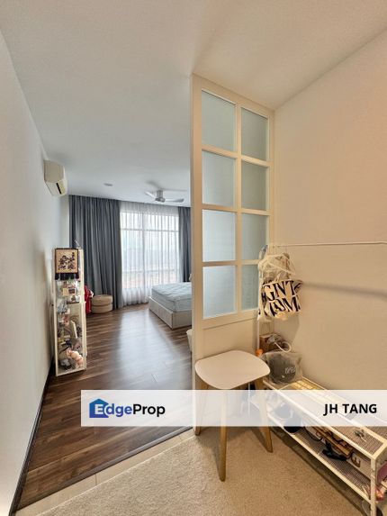 Molek Regency, Taman Molek   Studio  1 bedroom  （Dual Key） Middle Floor Facing Pool View 1 Car Park  Partial Furnished , Johor, Johor Bahru