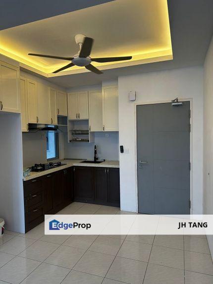 Camellia Residence Seri Austin, Johor Bahru DATO ONN 3bed2bath Partial furnish, Johor, Johor Bahru