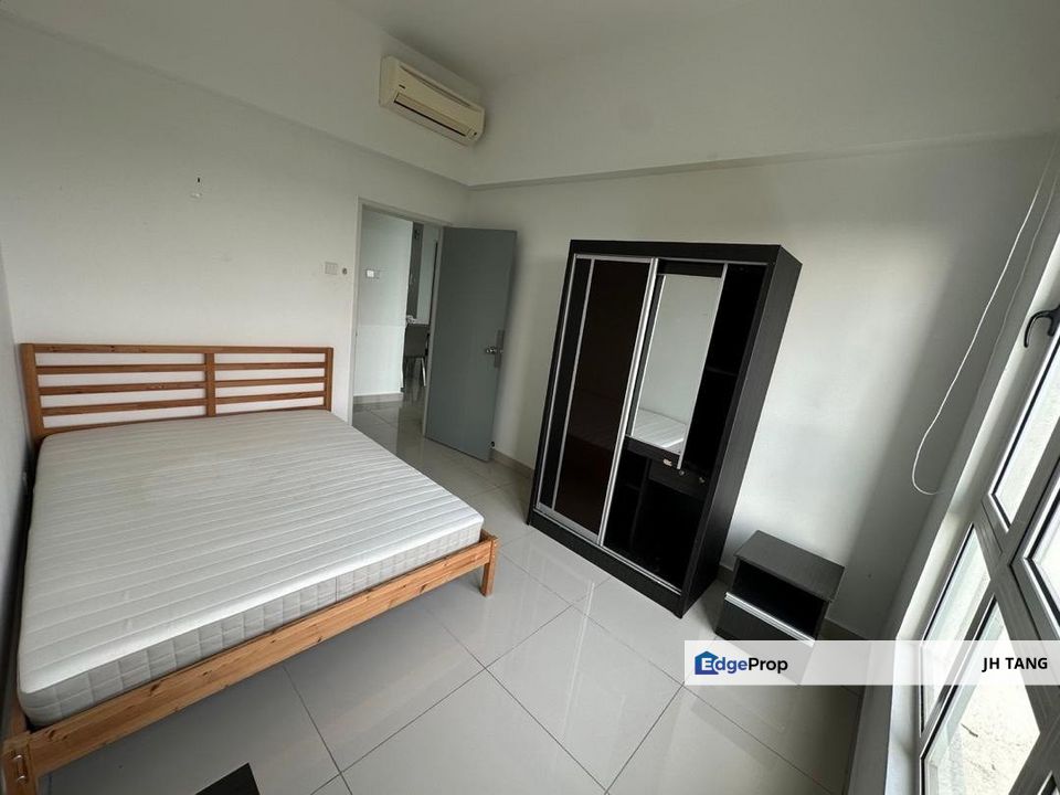  Tropez Residences @ Danga Bay JB TOWN CIQ - 2 bedroom 2 bathroom  Build up 958sqft Fully furnished , Johor, Johor Bahru