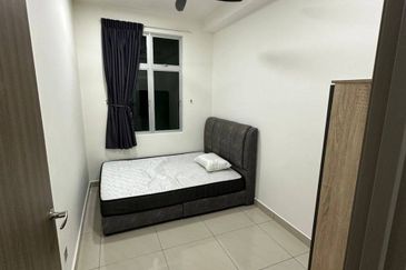 SKS Habitat Apartment, Larkin