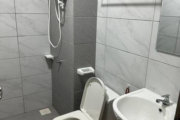 SKS Habitat Apartment, Larkin