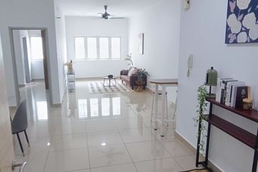 Seasons Luxury Apartments @ Amara Larkin