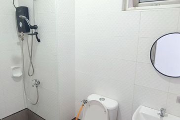 Seasons Luxury Apartments @ Amara Larkin