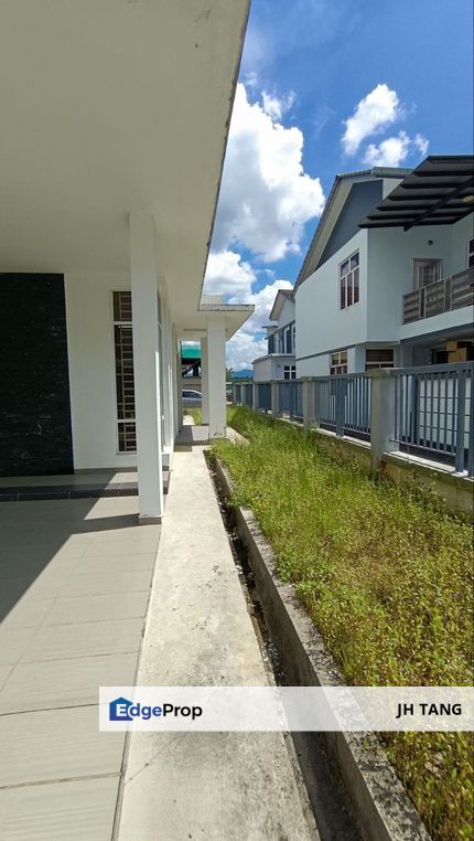 JALAN ABADI MUTIARA RINI SKUDAI ✳️5室&4浴室 5 bedrooms 4 bathrooms  ✳️面向 ：西北 facing Southeast , Johor, Skudai