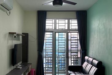 SKS Habitat Apartment, Larkin