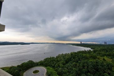 Puteri Cove Residences