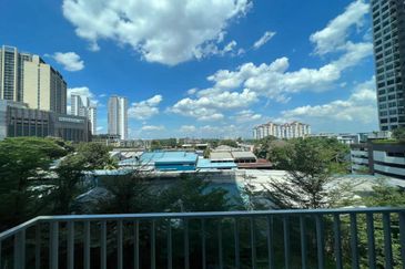 Dedaun Hijau (Greenfield Regency)