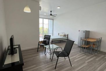 Dedaun Hijau (Greenfield Regency)