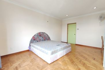 Palm Gardens Condominium