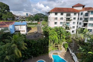 Palm Gardens Condominium