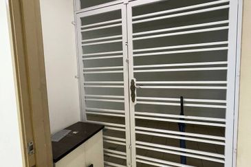 Dedaun Hijau (Greenfield Regency)