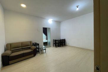 Dedaun Hijau (Greenfield Regency)