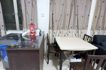 Bangunan Duta Impian (The Embassy Suites)