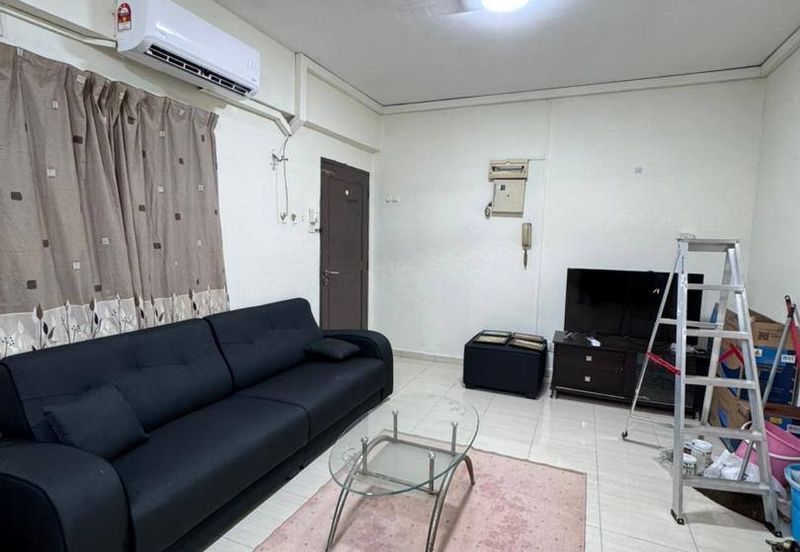 Bangunan Duta Impian (The Embassy Suites)