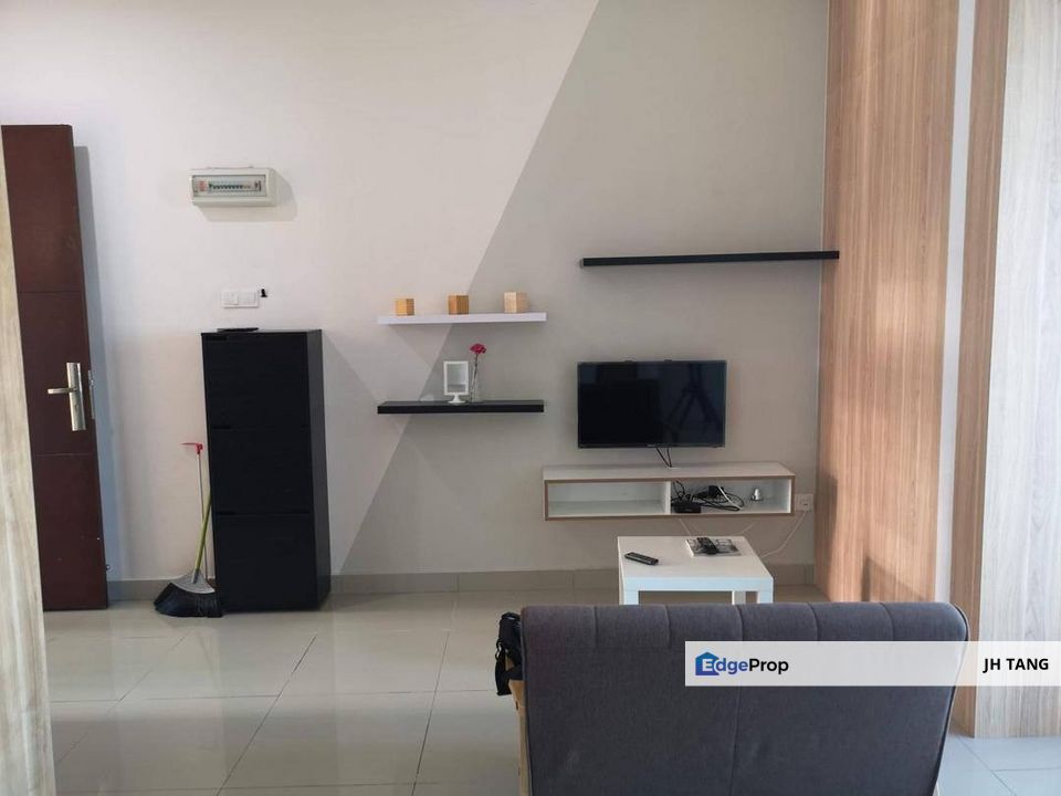  Palazio MOUNT AUSTIN Studio Corner have balcony Fully Furnished, Johor, Johor Bahru