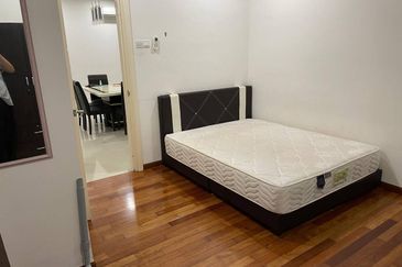 1Medini & Medini Signature