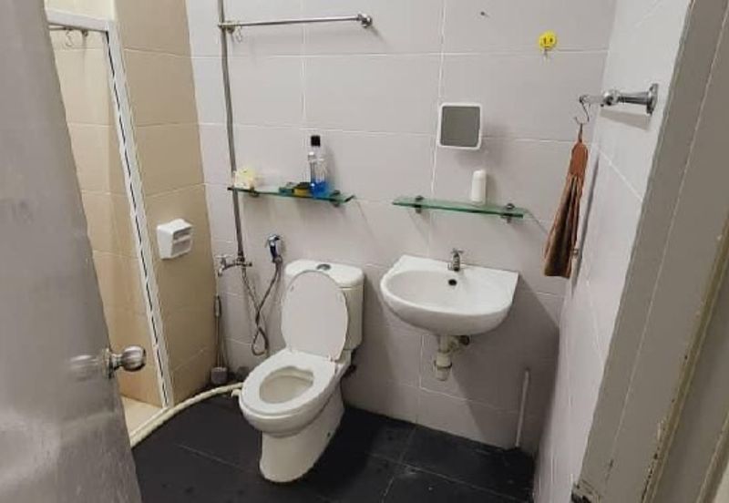 Akademik Suite @ Mount Austin