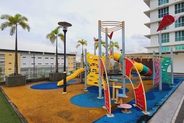 Akademik Suite @ Mount Austin