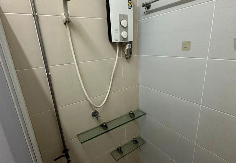 Akademik Suite @ Mount Austin